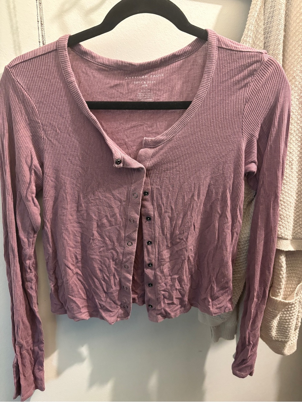 American Eagle Woman’s Size Small Ribbed Button-Front Long Sleeve Top - Mauve